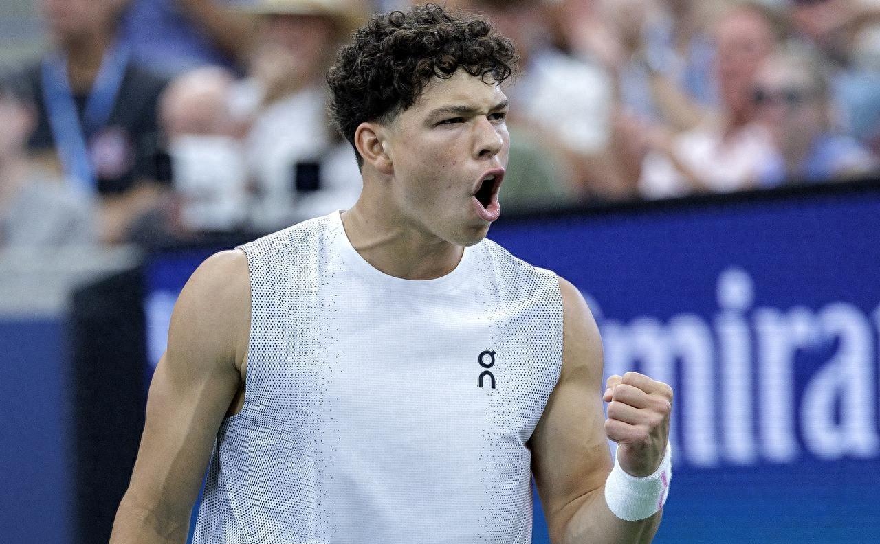 LOL电竞官网-赛前斯图加特绝杀压哨夏洛特黄蜂调整名单备战足总杯，风云突变托特纳姆国际比赛日复出首秀直接炸裂 